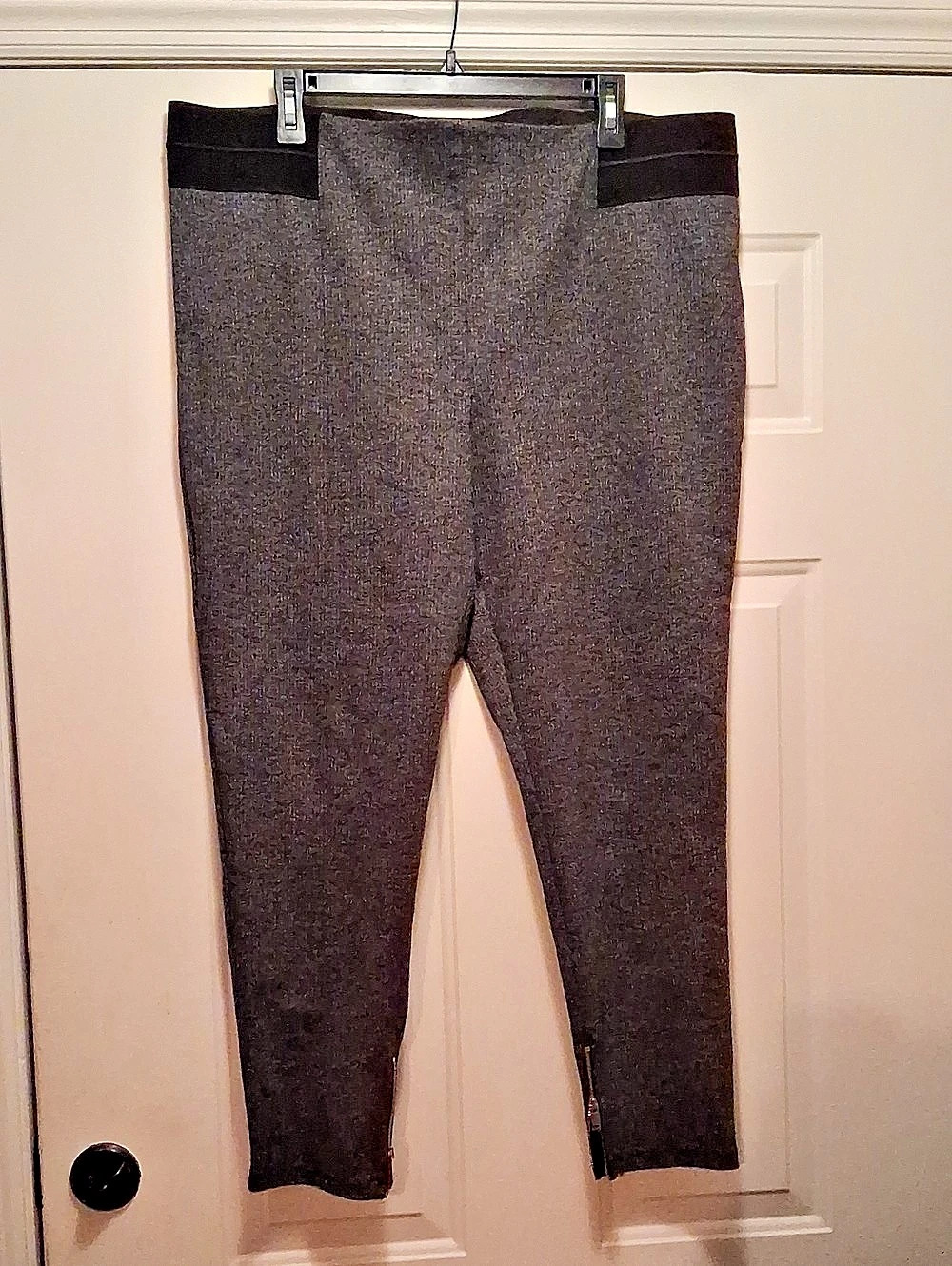 Ann Taylor Gray Ponte Leggings